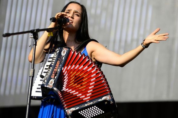 Julieta Venegas se apresenta no Teatro da UFPÉ