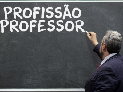 Série 'Profissão professor: desafios dos educadores brasileiros' detalha o mercado da carreira docente no Brasil. Nesta reportagem, mostramos o problema da baixa procura por cursos de licenciatura, mas também indicamos o que pode ser feito para mudar esse quadro